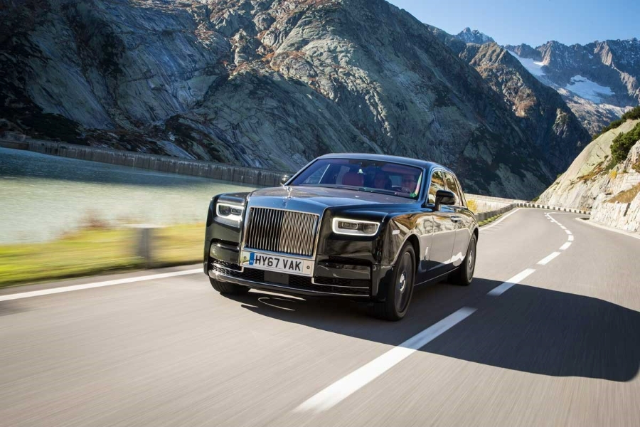 Rolls Royce Cullinan Р·РѕР»РѕС‚РѕР№